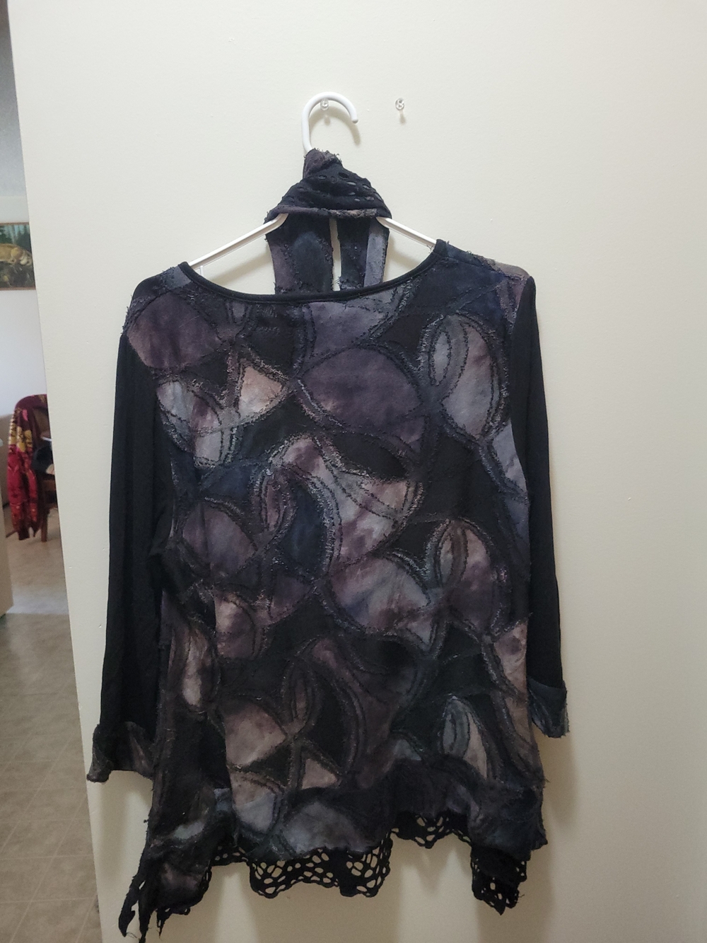Artistic Textured Tunic Top in Black and Charcoal - Minkas - Picture 2 of 3